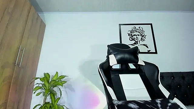 AlanNaughty's cam snapshot