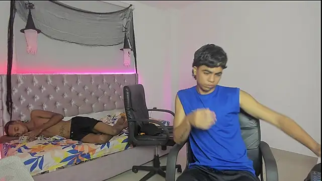 skinny_tatto01's cam snapshot