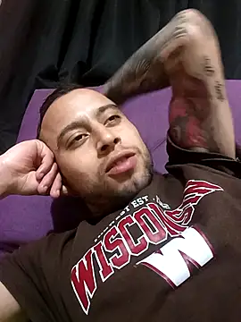 Mich_Stev9524's cam snapshot