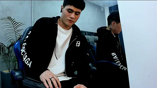 roan_birkin's cam snapshot