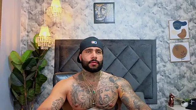 Apolo_rousse1's cam snapshot