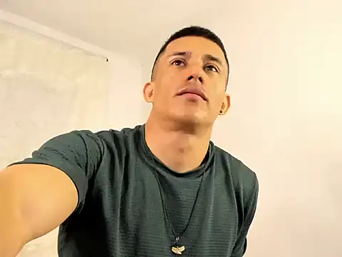 Muscle_man07's cam snapshot