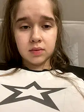 HornyGirlH live sex cam