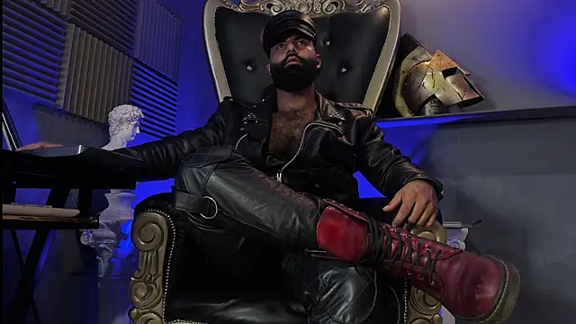 BeardAndrew live sex cam