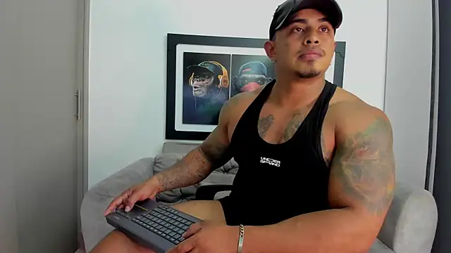 Anthoni_kurt live sex cam