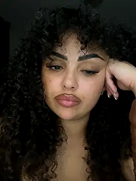 CaramelCarmenxox live sex cam