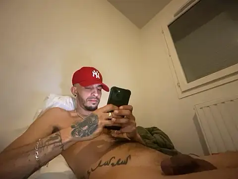 Rebeu313's cam snapshot