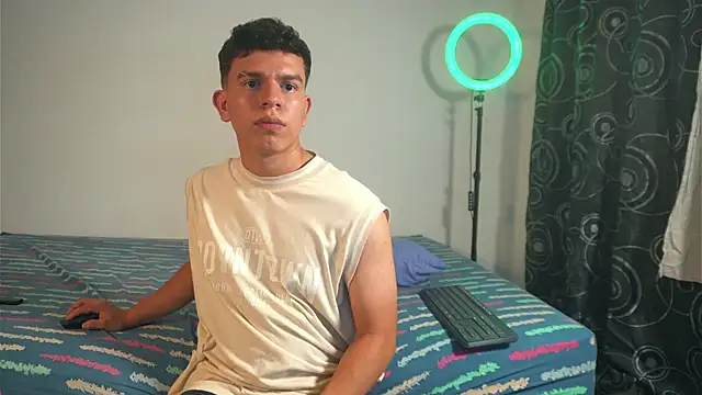 Max_ethan5's cam snapshot