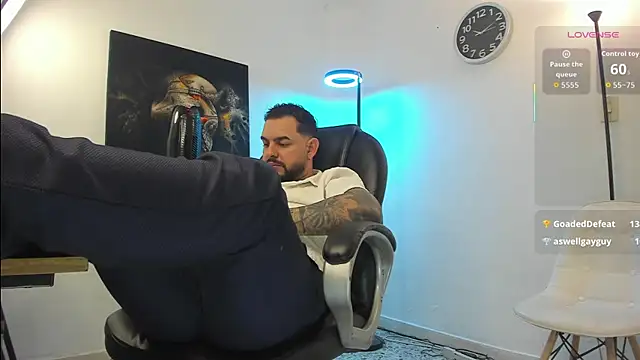 Ethan_Castellano live sex cam