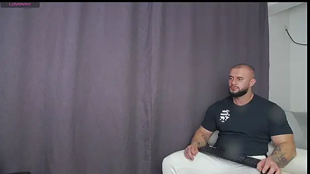 RickyMiami1 live sex cam