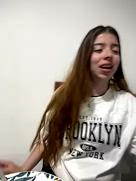 Cloew_Marz live sex cam