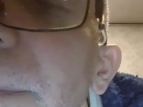 mariusica1@xh's cam snapshot