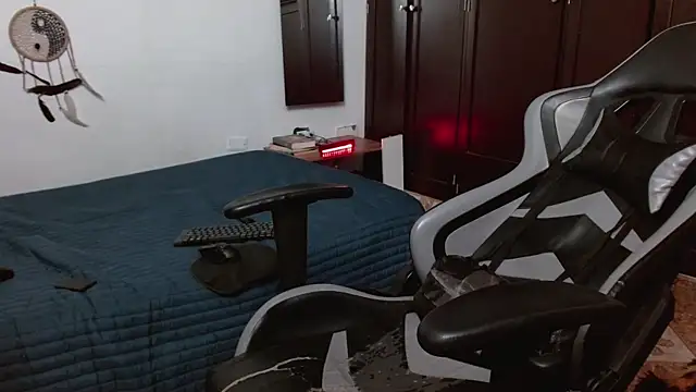 aaron_blug live sex cam