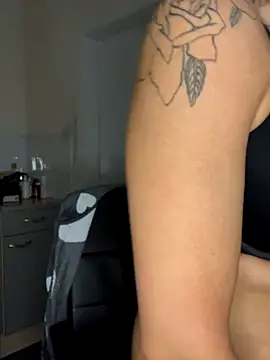 scottishcouple2002 live sex cam