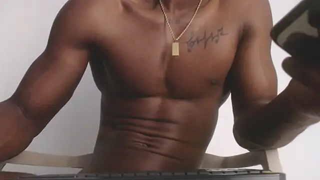 drake_brwon_23 live sex cam