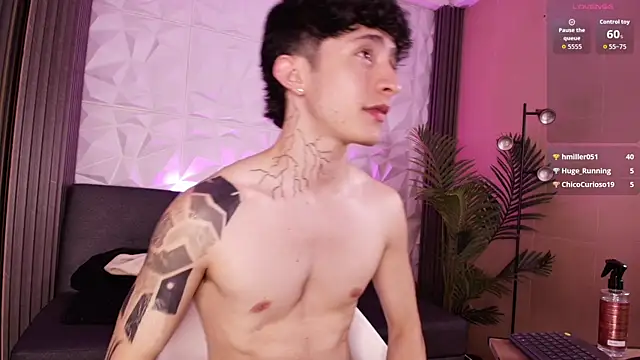 troy_rouge live sex cam