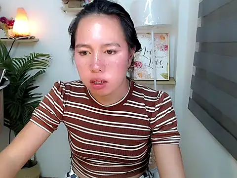Ur_lovely_kim live sex cam
