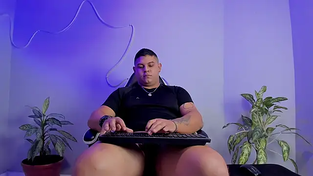 Maximus_Steel live sex cam