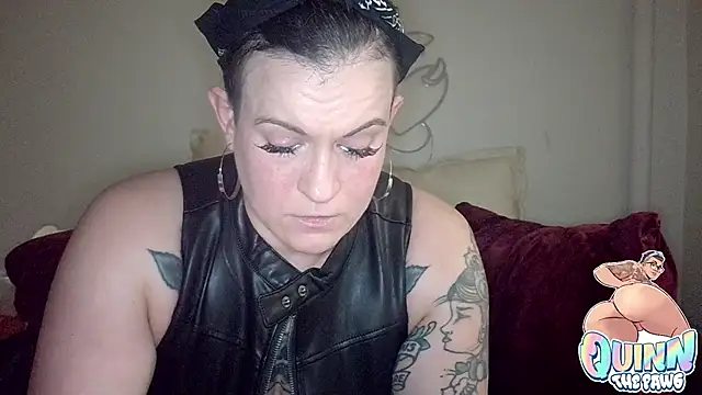 quinnmariexo live sex cam