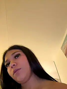 Alyshanon18 live sex cam