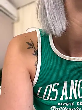 MiaMinx live sex cam