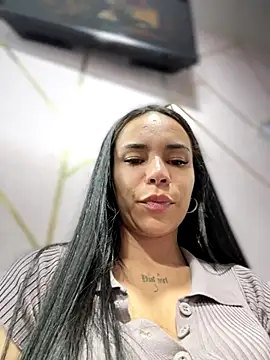 Naatalia live sex cam