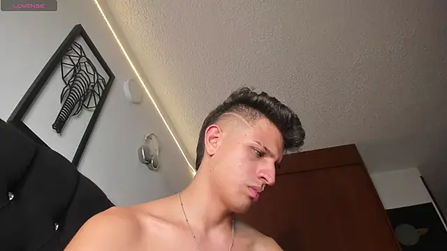 kevin_ahss live sex cam