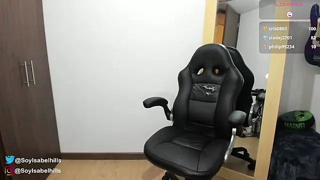 isabelhills's Stripchat show and profile