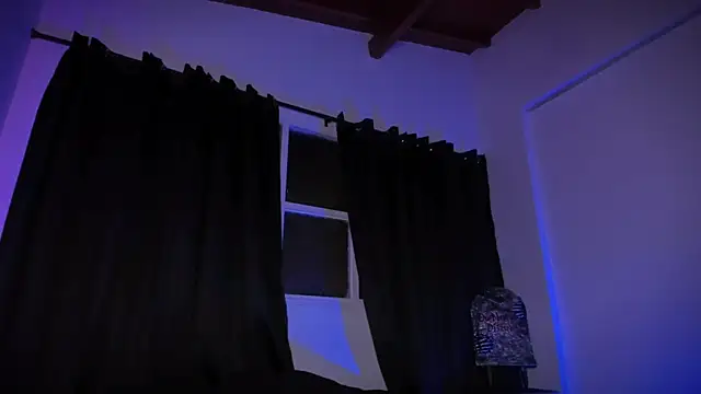 AramJoness live sex cam