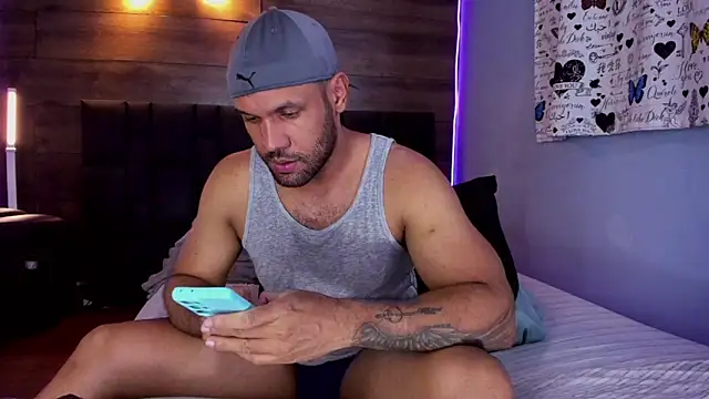 anthonylatynxd live sex cam