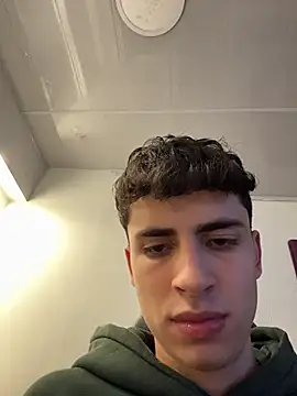 AdrianRinaldi live sex cam