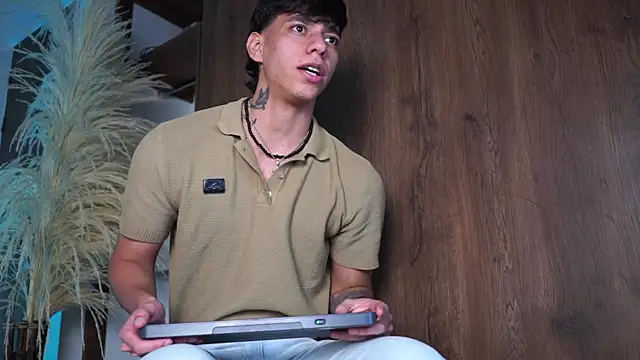 Josep_Davies live sex cam