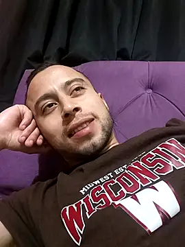 Mich_Stev9524's cam snapshot