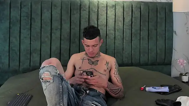 MrJustin_'s cam snapshot