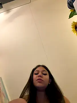 Alyshanon18 live sex cam