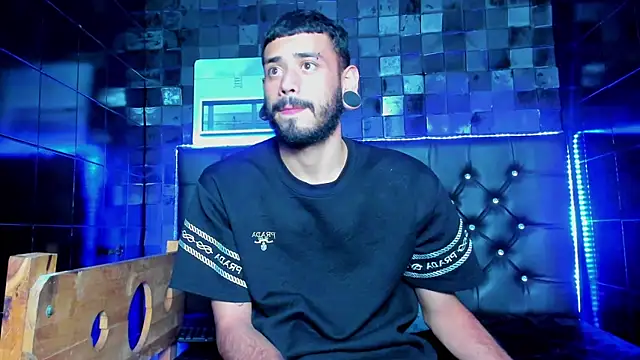 rolo_martinez's cam snapshot