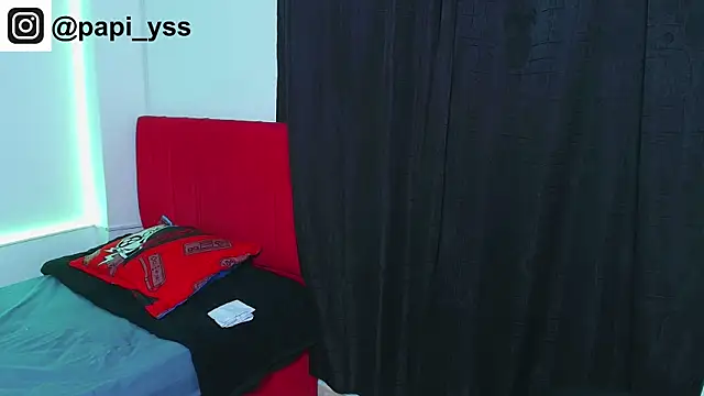 dominic_smith_'s cam snapshot