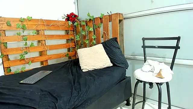 Thiago_Thompson's cam snapshot