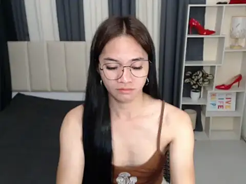 PetiteAsianMarian live sex cam