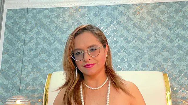 MarilynVega1's Stripchat show and profile