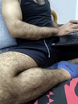 yazin19's cam snapshot