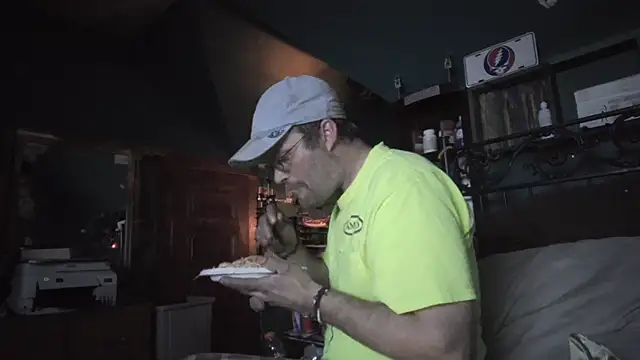 charactrzero's cam snapshot