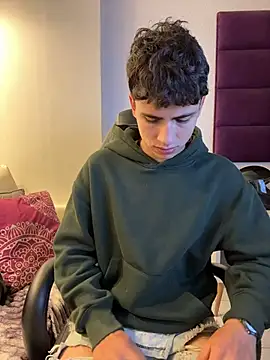 AdrianRinaldi's cam snapshot