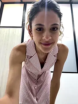 alana15 live sex cam