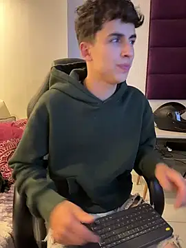 AdrianRinaldi live sex cam