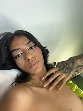 TweetiePieXXX live sex cam