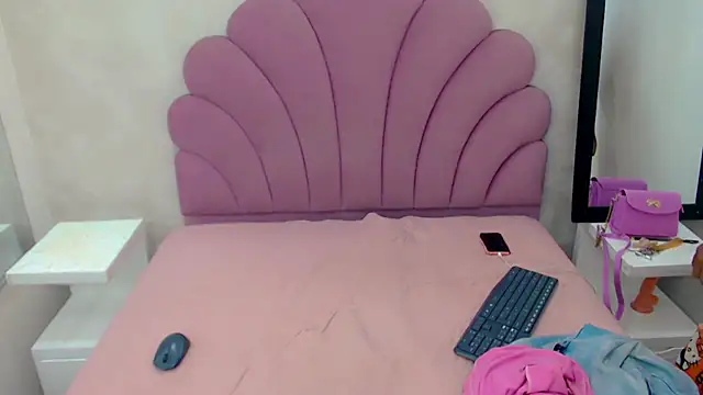 horny_bri_ live sex cam