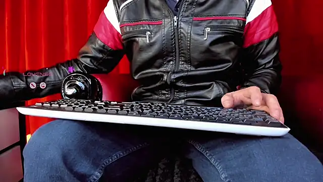 Tim_wolf live sex cam