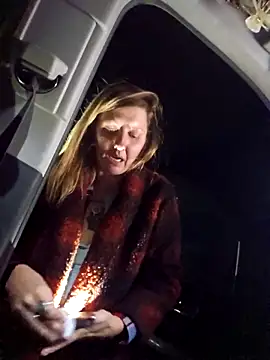 SheIsSomething live sex cam