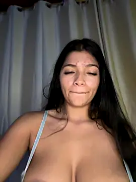 AgathaGeorgiou live sex cam